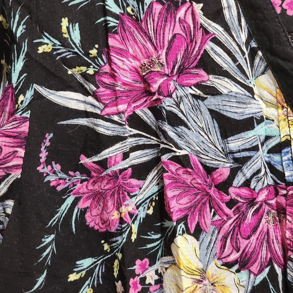 Torrid Black Button Front Top Multicolor Floral T… - image 3